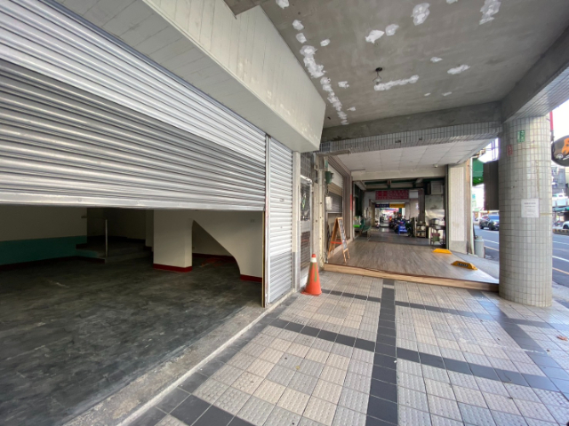 成大長榮店面&地下室出租,台南市東區長榮路二段