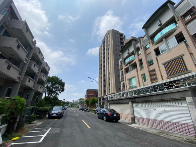 高雄大學芳鄰美建地,高雄市楠梓區藍田中段