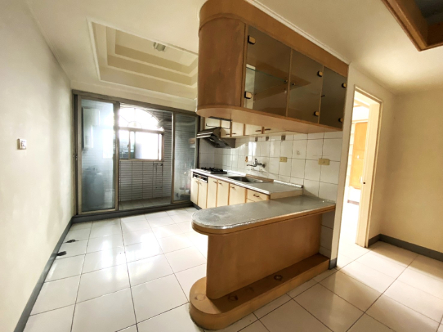 中華大橋靜巷明亮三房,台南市永康區中華路703巷