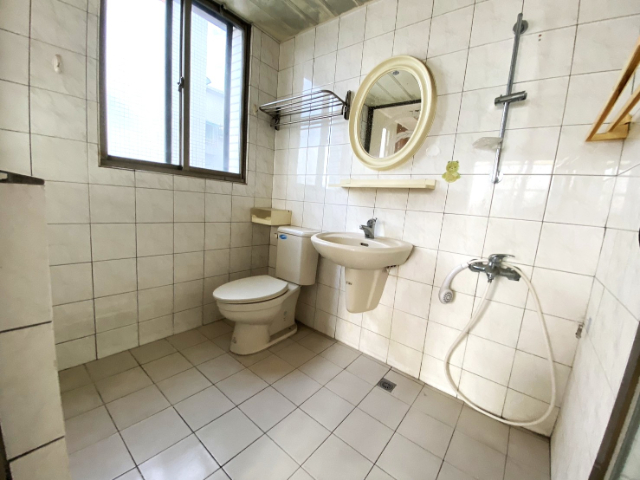 中華大橋靜巷明亮三房,台南市永康區中華路703巷