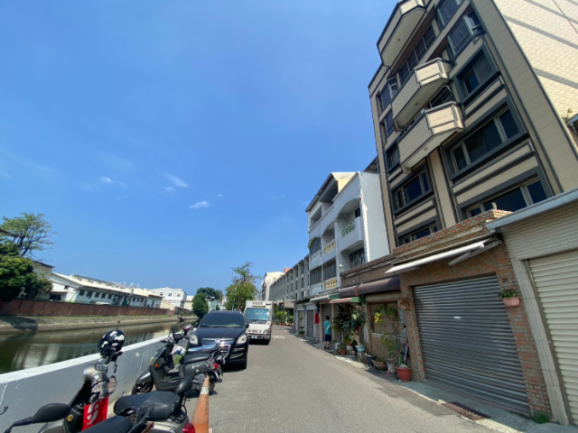 安平工業區芳鄰車庫透天,台南市南區中華西路一段