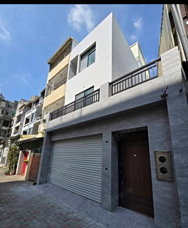 建興學區稀有面寬車墅,台南市中西區大同路一段