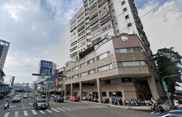 東門路靜巷面寬透天,台南市東區東門路三段