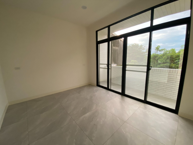 體育公園芳鄰精美車墅,台南市南區大同路二段４８２巷