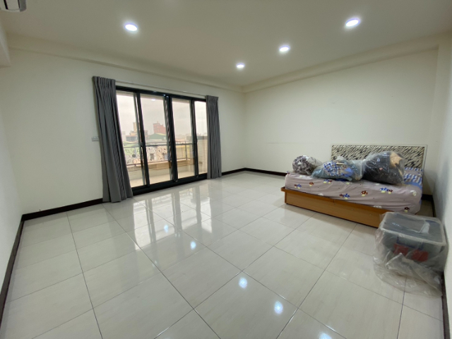 西勢國小芳鄰面寬美車墅,台南市永康區西勢路