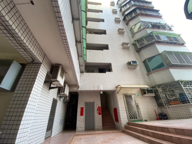 探索公園芳鄰三房車位華廈,台南市永康區永中街