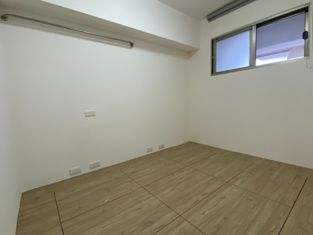 探索公園芳鄰三房車位華廈,台南市永康區永中街