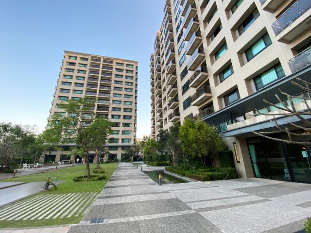 最愛峰雲會三房平車,台南市東區仁和路